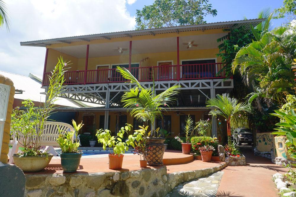 Cabinas Jimenez 호텔 Puerto Jiménez 외부 사진